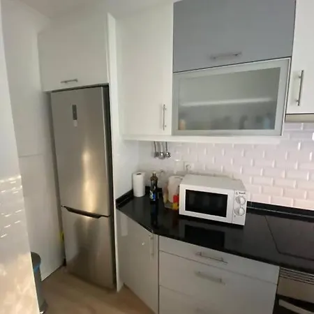 Carcavelos 5 Bedrooms Serviced Оэйраш